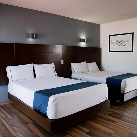 ספופן Hotel Expo Plaza Business And Family Guadalajara מראה חיצוני תמונה