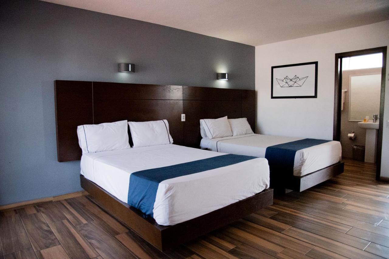 ספופן Hotel Expo Plaza Business And Family Guadalajara מראה חיצוני תמונה